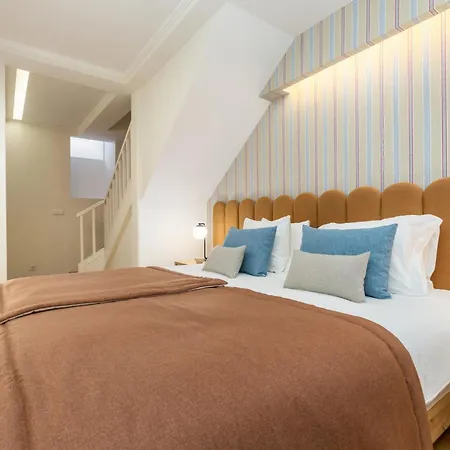 Designer Retreat- Newly Remodelled 1 Bedroom *