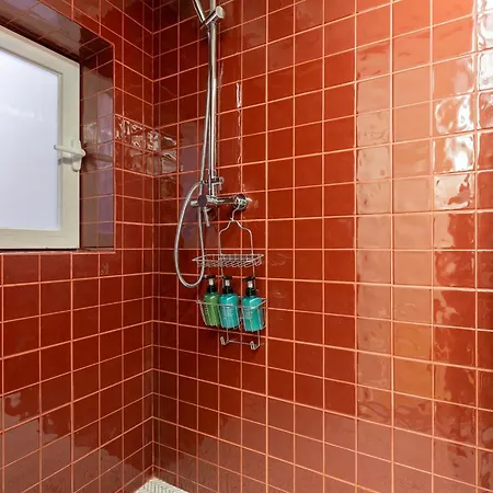 Designer Retreat- Newly Remodelled 1 Bedroom Appartement Lissabon