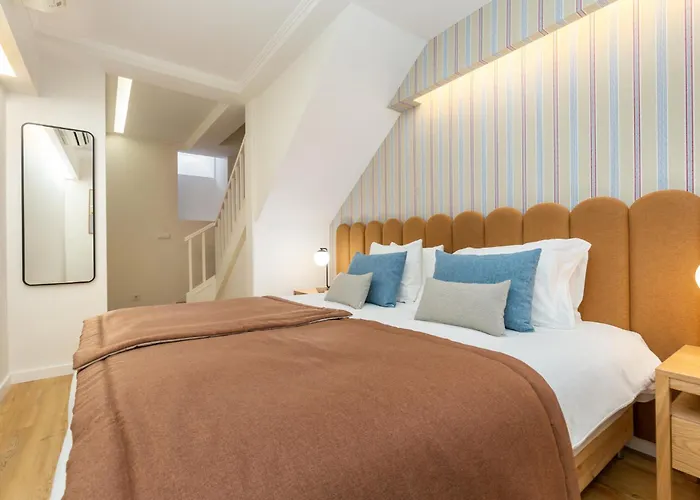 Designer Retreat- Newly Remodelled 1 Bedroom *