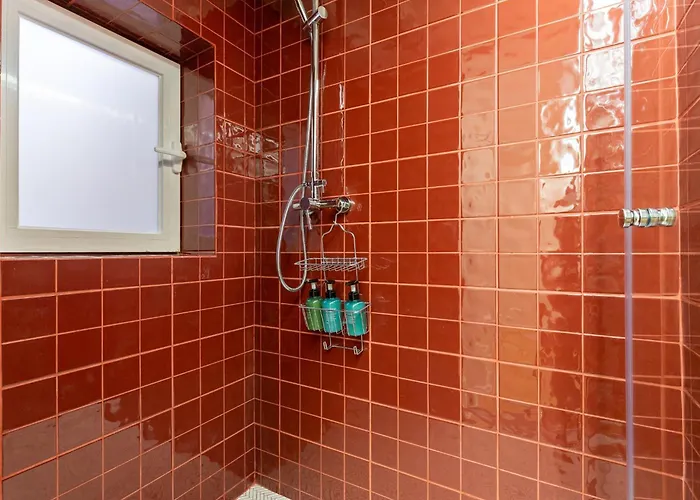 Designer Retreat- Newly Remodelled 1 Bedroom شقة Lisboa