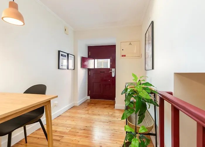 Designer Retreat- Newly Remodelled 1 Bedroom *