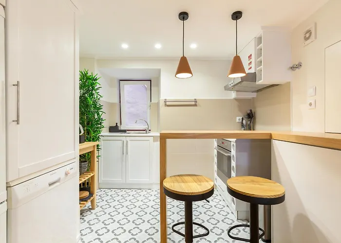 Designer Retreat- Newly Remodelled 1 Bedroom * Lisboa
