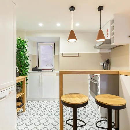 Designer Retreat- Newly Remodelled 1 Bedroom * Lisboa